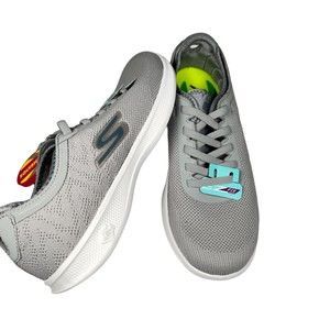 NWT Sketchers Women's Sz 6.5 Go Step Lite Swerve Walking Shoe